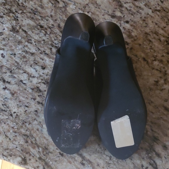 Brand new black open toe heels - Picture 3 of 3